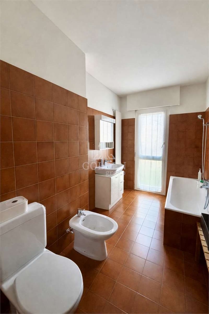 4.5 Rooms of 130sqm in a Noble Residence (10)