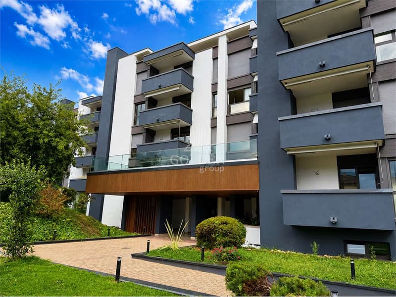 128sqm apartment in a recently renovated building (1)