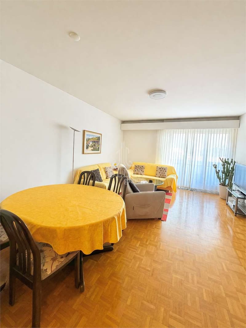 128sqm apartment in a recently renovated building (2)