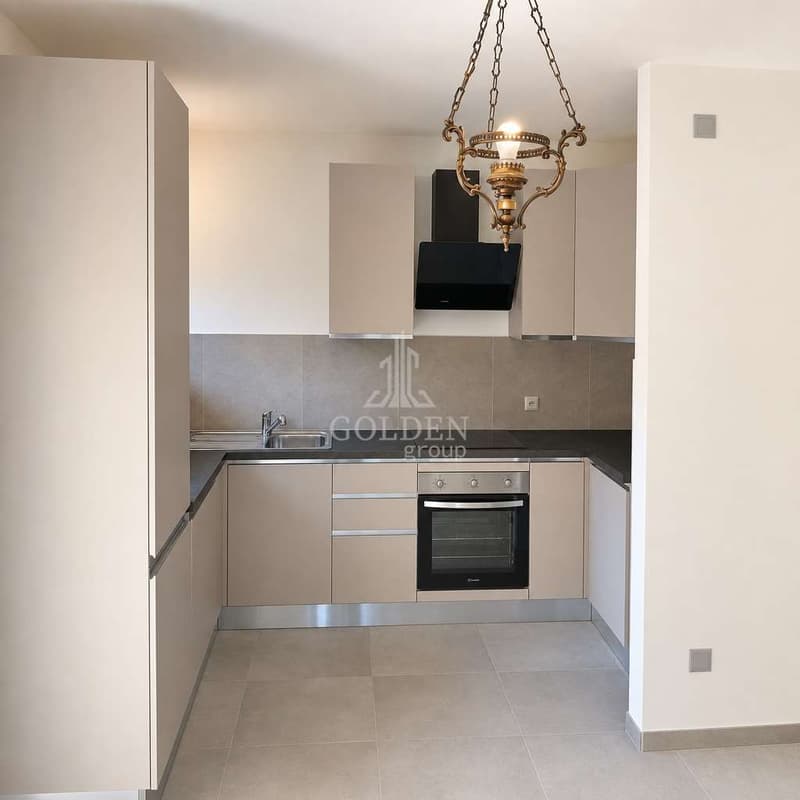 Spacious 4.5-room apartment with private garden in Tremona renovated (3)