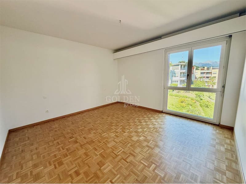 Two-room apartment in residential area Breganzona (10)