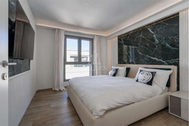 Penthouse with panoramic terrace and private pool (5)
