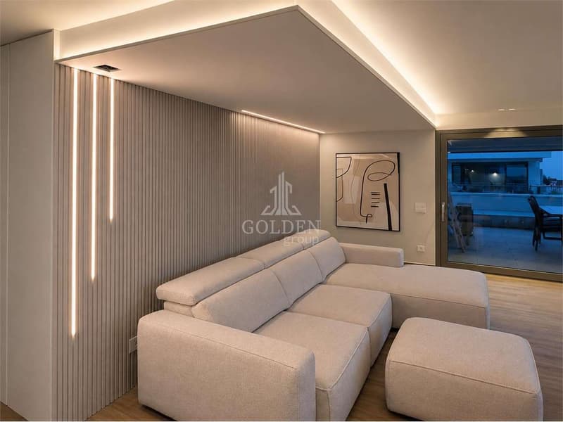 Penthouse with panoramic terrace and private pool (4)