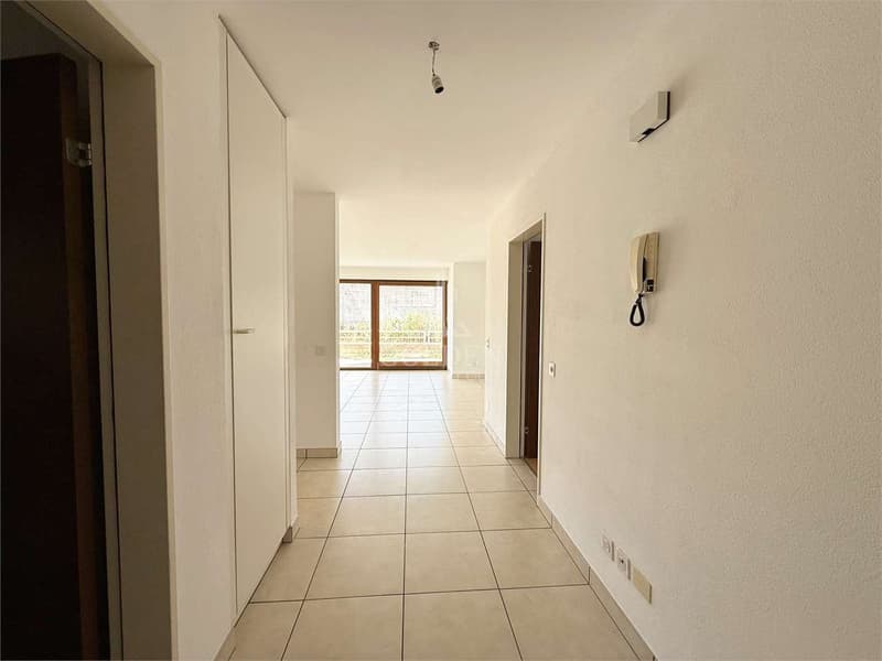Ampio 4.5 locali con giardino privato e terrazza coperta (9)