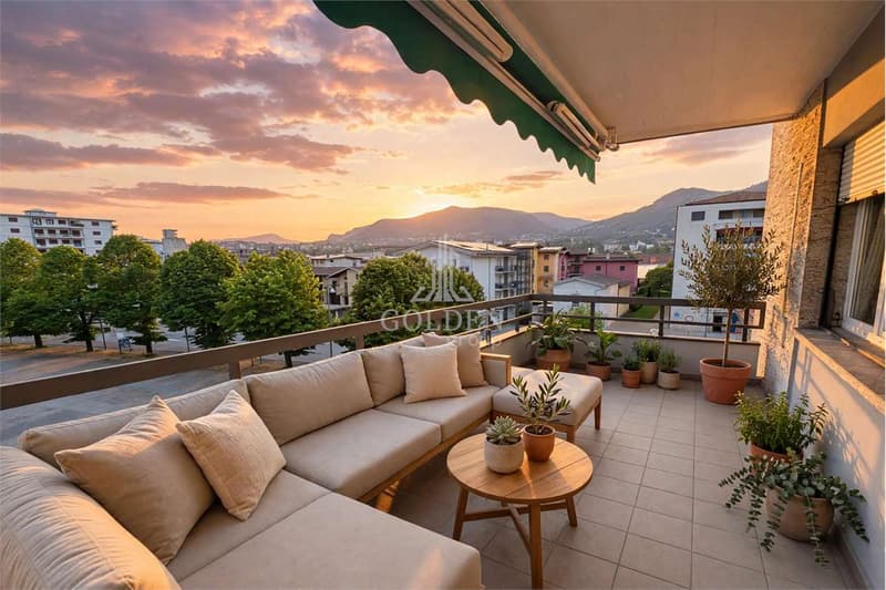 Chiasso - Luminoso 4.5 al 4 Piano con Doppio Terrazzo (1)