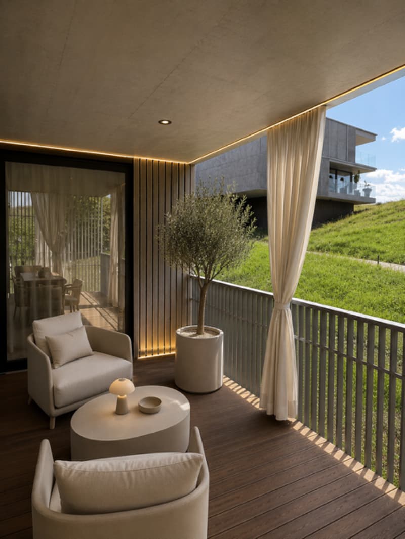 Hochwertige 2.5-Zimmer-Wohnung mit grosszügigem Wohnbereich und 10 m² Südwest-Terrasse (11)