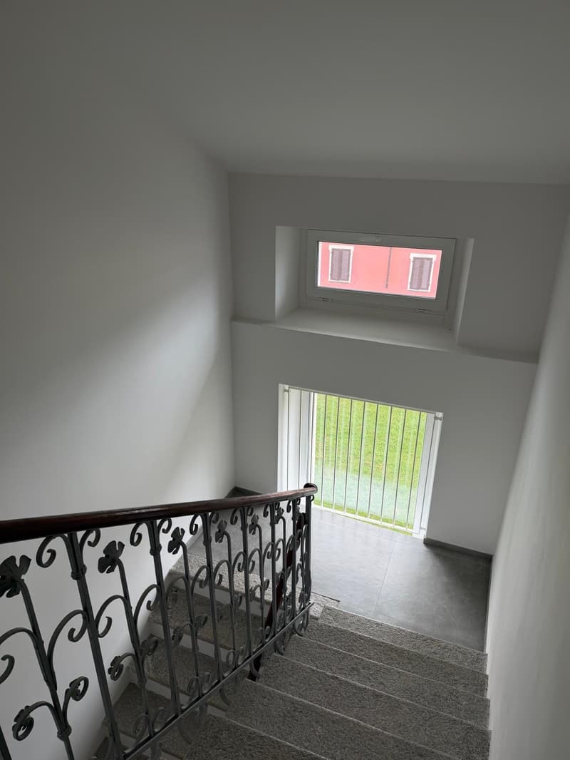 Magliaso – Elegante 3,5 locali immerso nel verde con balcone e posteggio (6)