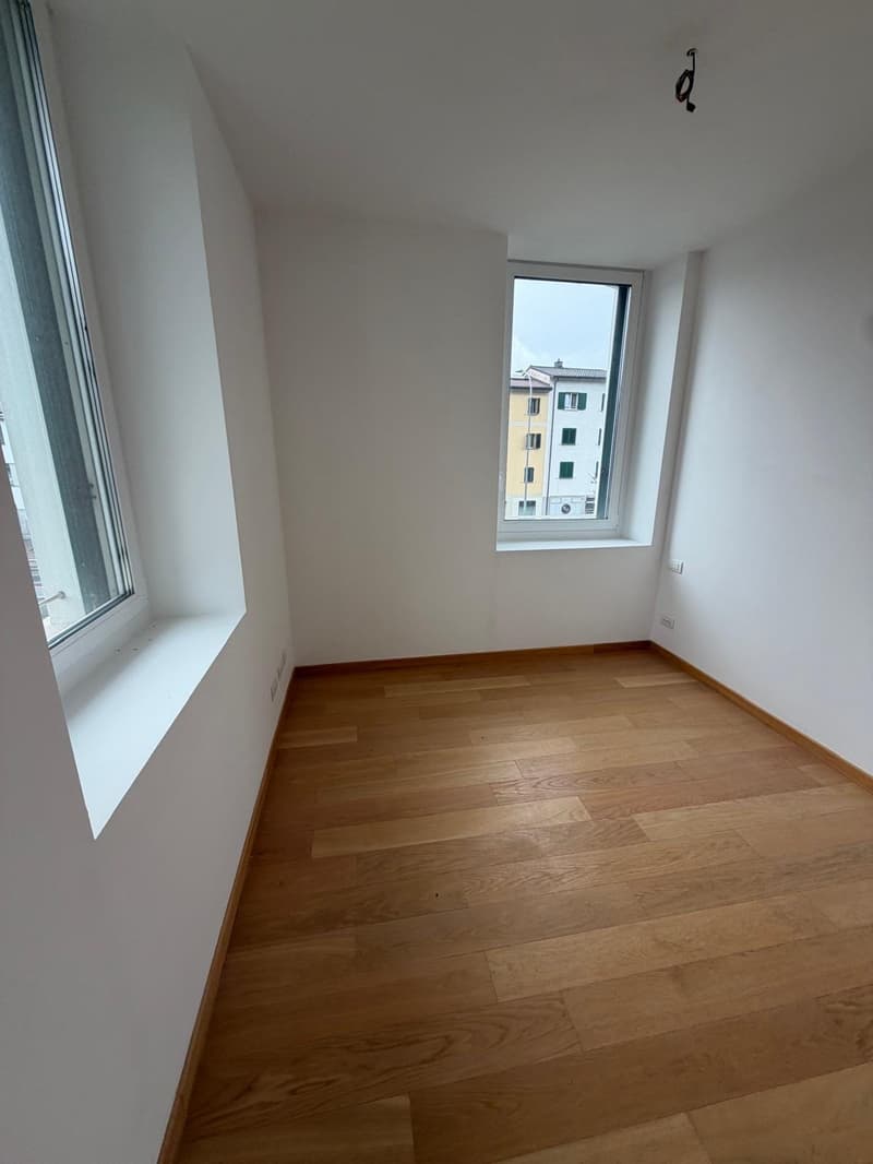Magliaso – Elegante 3,5 locali immerso nel verde con balcone e posteggio (3)