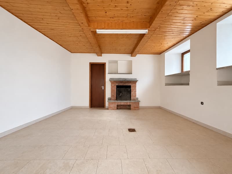 Collina d’Oro: potenziale a reddito o una casa di 7 locali tutta da vivere (21)