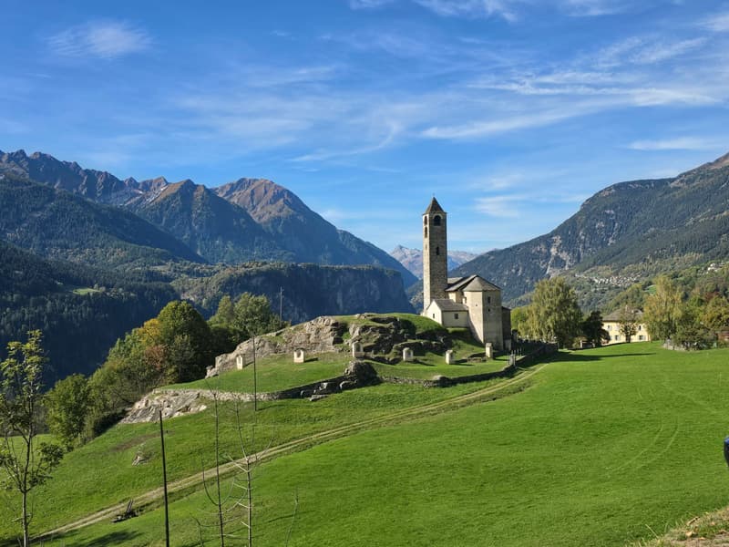 Doppelhaus mit Rustico, grossem Grundstück und schönem Panoramablick (3)