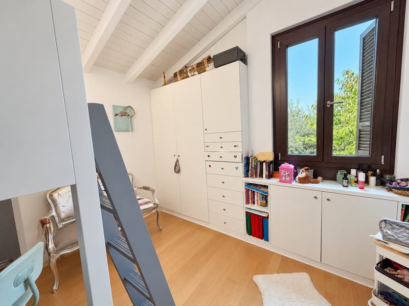 Spaziosa casa con giardino in zona comoda ai servizi, a misura di famiglia (11)