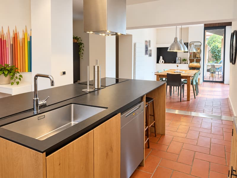 Spaziosa casa con giardino in zona comoda ai servizi, a misura di famiglia (3)