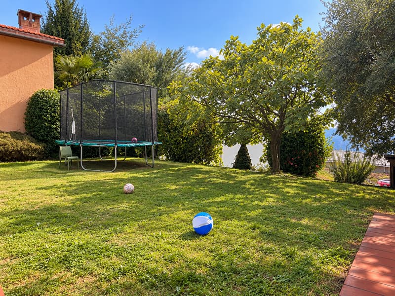 Spaziosa casa con giardino in zona comoda ai servizi, a misura di famiglia (7)