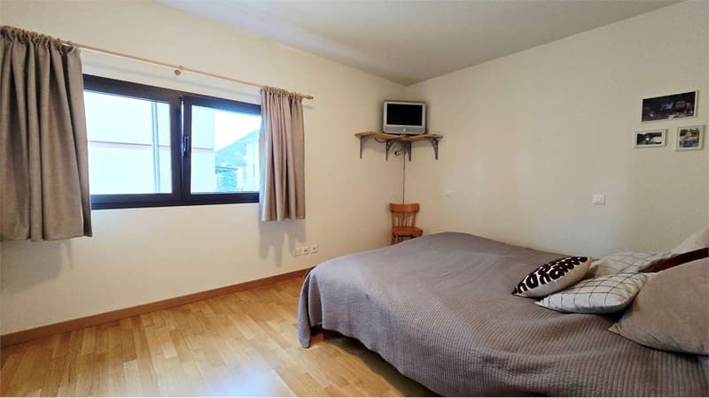 3.5 locali con possibilità di residenza secondaria (7)