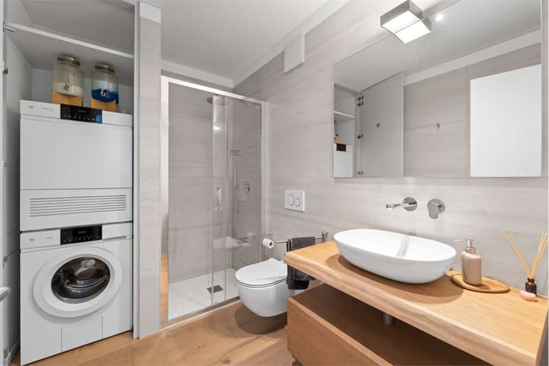 Wohnung 3.5 Zimmer mit Ecke und Seeblick sowie Garten (12)