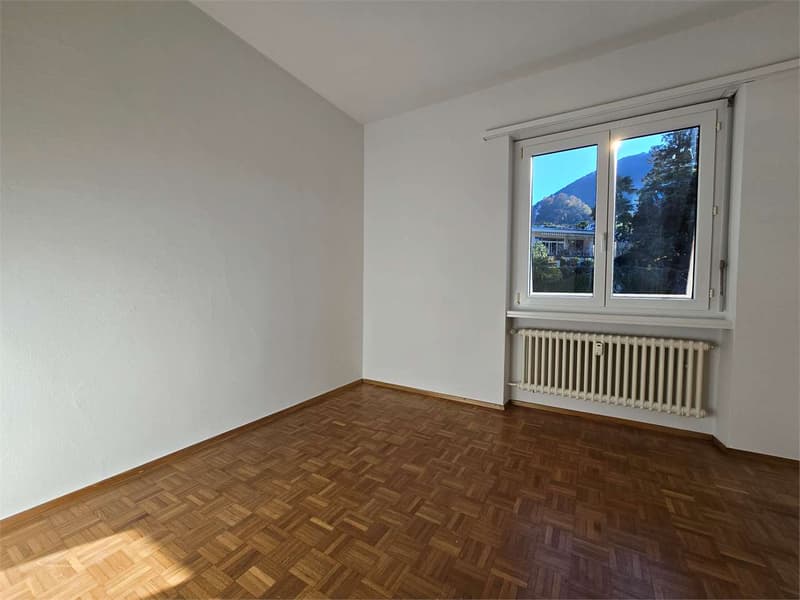 Appartement spacieux de 4,5 pièces au dernier étage avec 3 terrasses et places de parking (9)