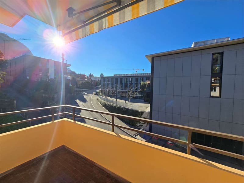 Appartement spacieux de 4,5 pièces au dernier étage avec 3 terrasses et places de parking (3)