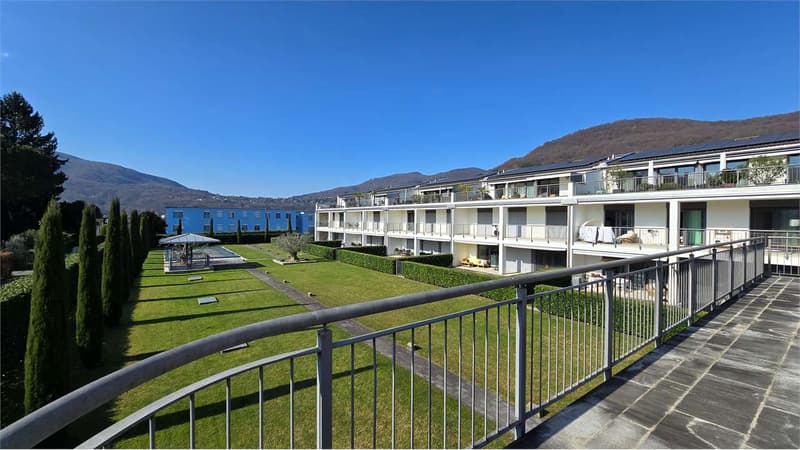 Propriété d'exception - 6,5 pièces avec piscine et finitions de haute qualité (3)