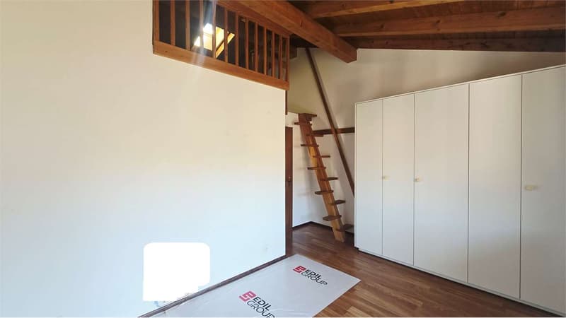 Vezia core: 3-level house renovated with Ticino charm (9)