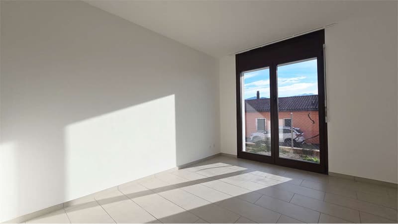 Modernes Apartment mit 2.5 Zimmern, Terrasse und Garten - Vernate (7)