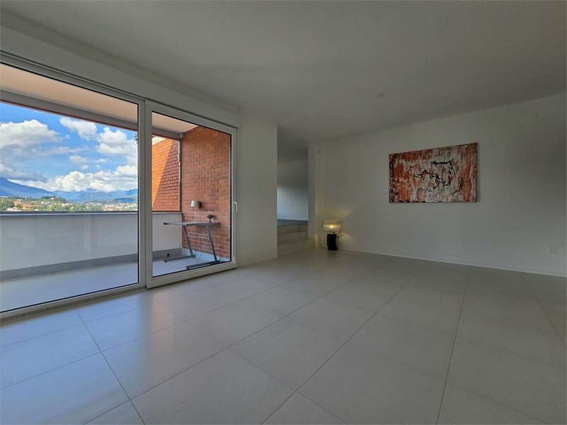 Paradise - Bright 4.5-room apartment with spacious rooms and modern finishes (1)