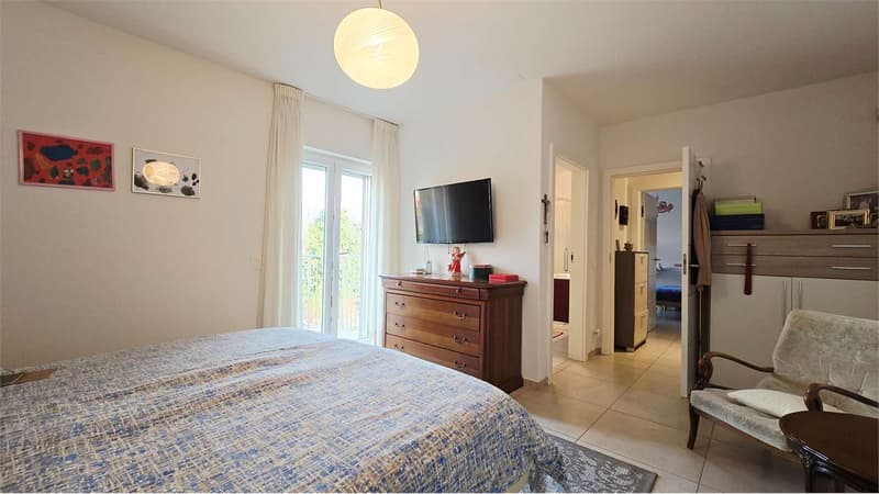 Appartement spacieux 4.5 pièces dans un quartier calme et verdoyant (11)