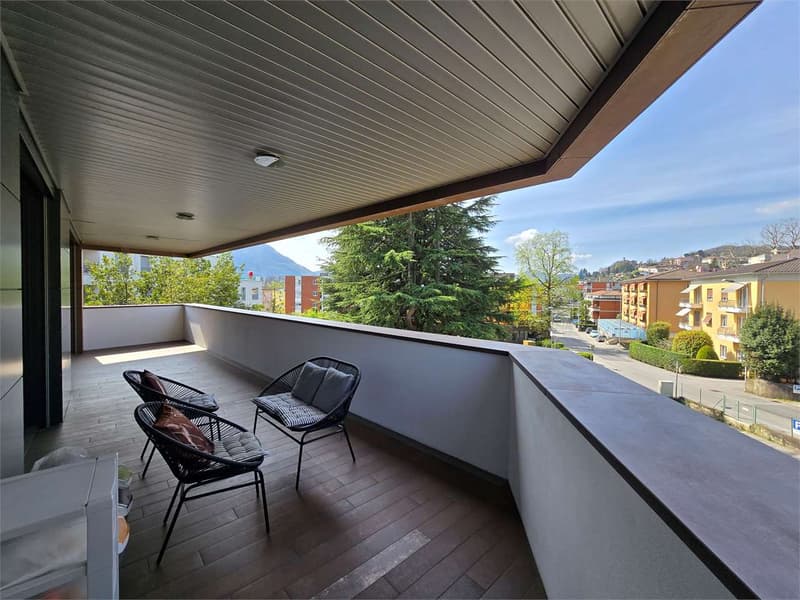 Elegant 4.5 rooms with terrace and laundry in the house (4)