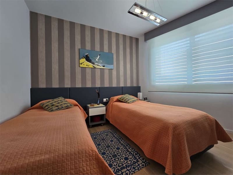 Elegant 4.5 rooms with terrace and laundry in the house (10)