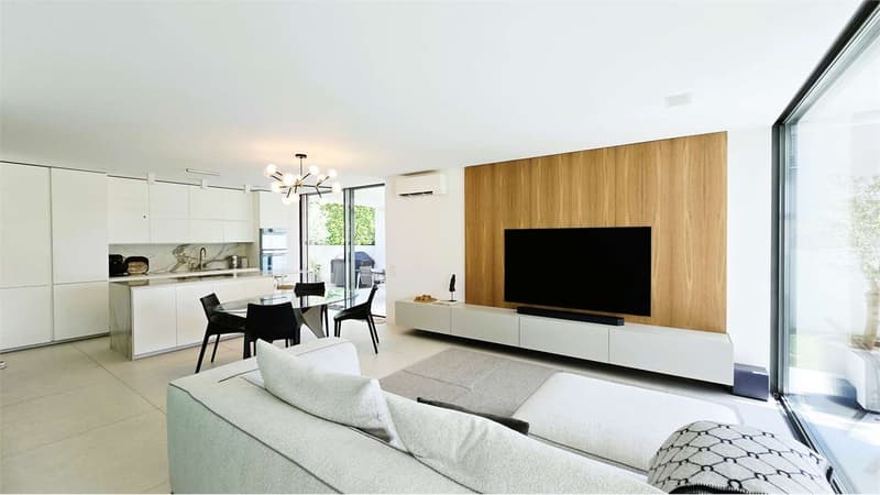 Contemporary villa with pool in Villa Luganese (3)