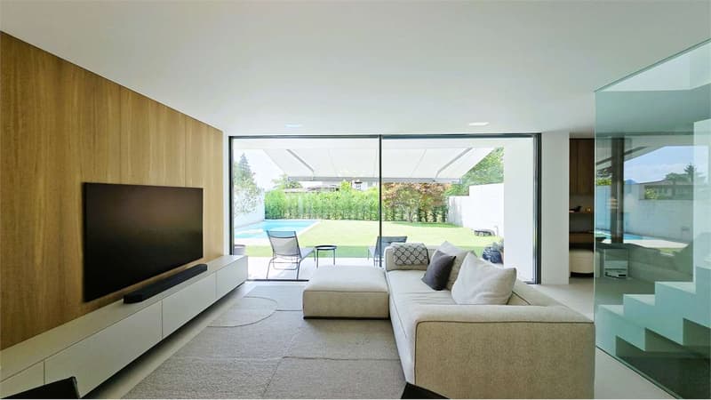Contemporary villa with pool in Villa Luganese (4)