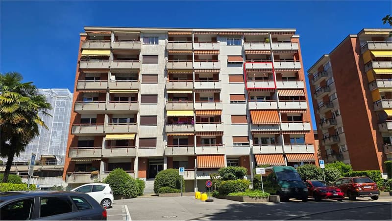 3.5 locali ristrutturato a nuovo, parcheggio gratuito primo anno (1)
