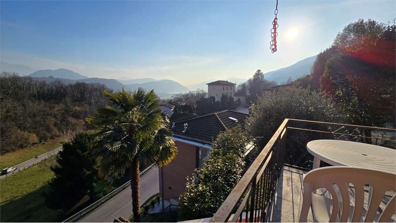 Casa bifamiliare - Attico panoramico con appartamento a reddito (2)