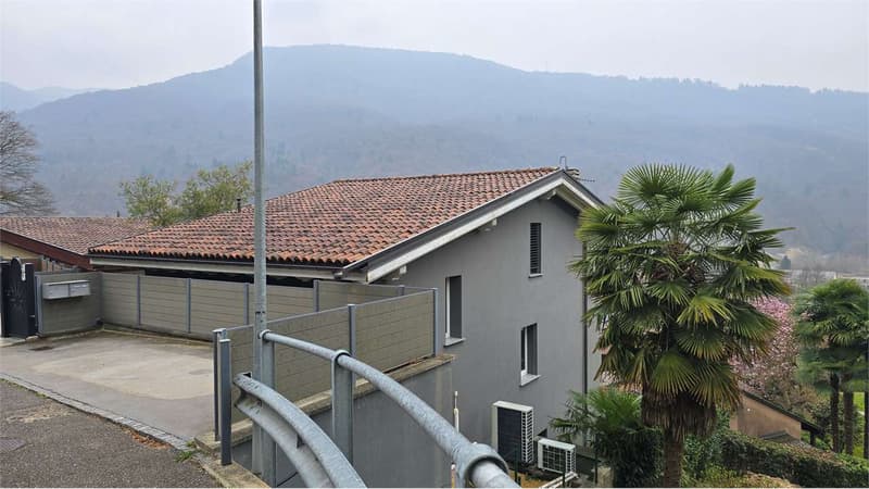 Moderna villetta bifamiliare con 2 appartamenti (4)