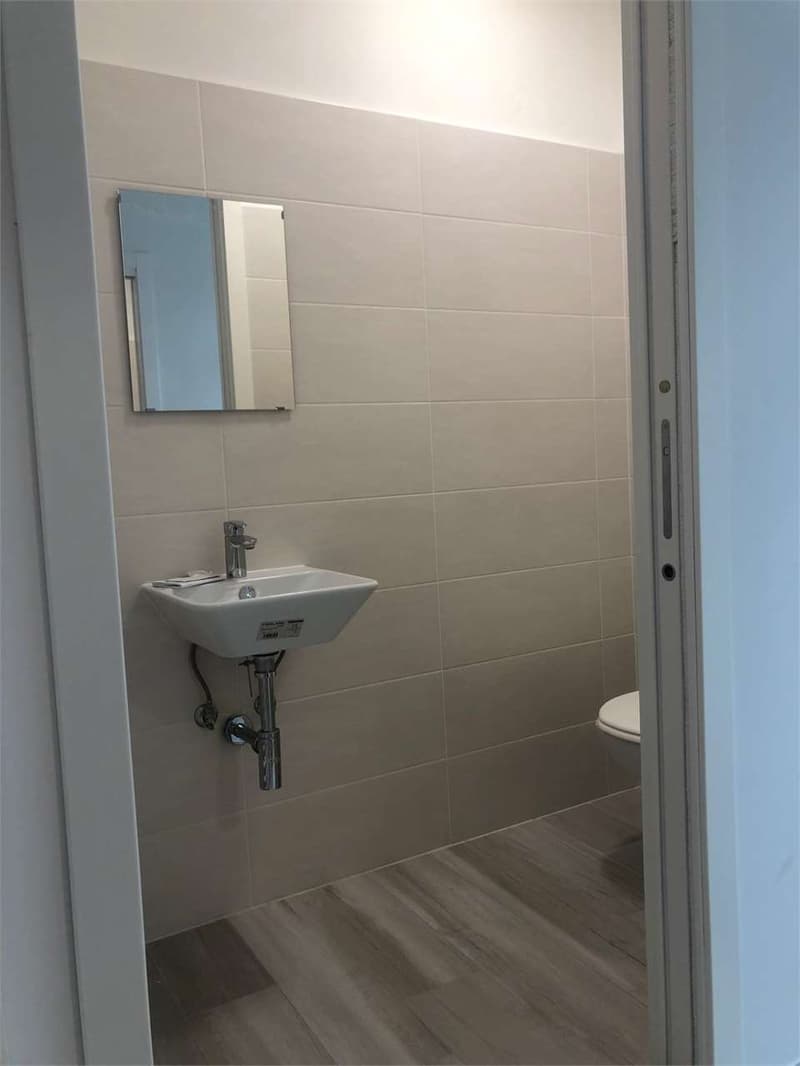 Affittasi Locale Commerciale - 40 m² - Centro Biasca (9)
