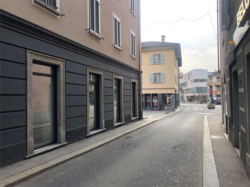 Affittasi Locale Commerciale - 40 m² - Centro Biasca (8)
