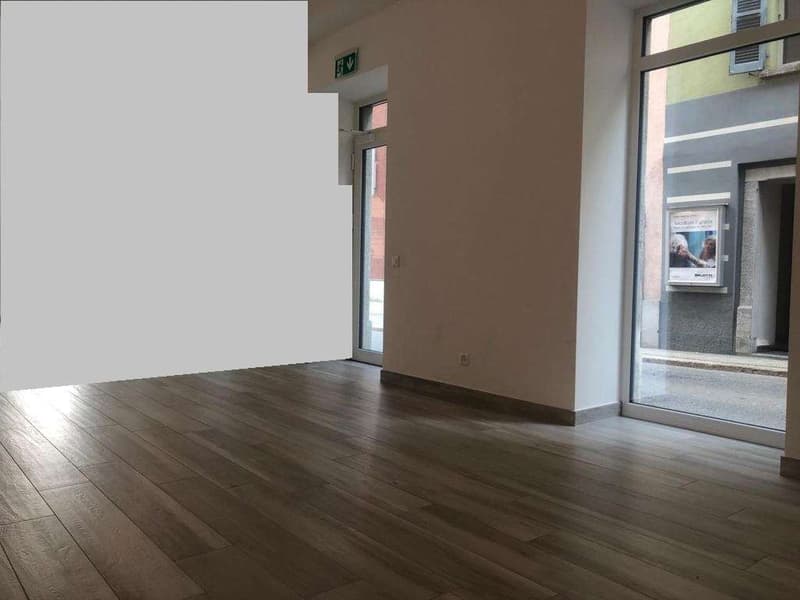 Affittasi Locale Commerciale - 40 m² - Centro Biasca (3)