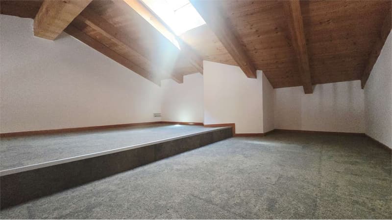 Nucleo di Vezia: casa 3 livelli rinnovata con charme ticinese (6)