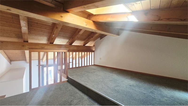 Nucleo di Vezia: casa 3 livelli rinnovata con charme ticinese (7)