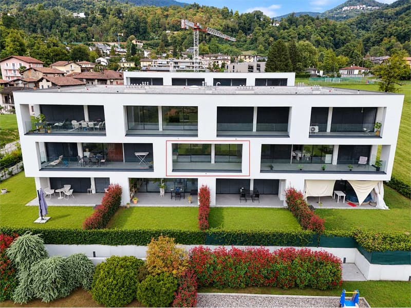 Moderno appartamento 2.5 locali con terrazza nella Residenza Due Laghi (1)