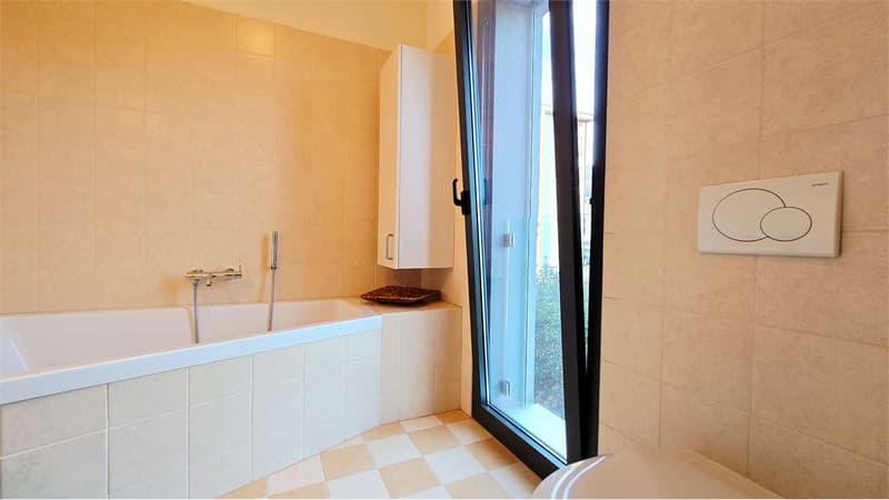 3.5 locali con possibilità di residenza secondaria (11)