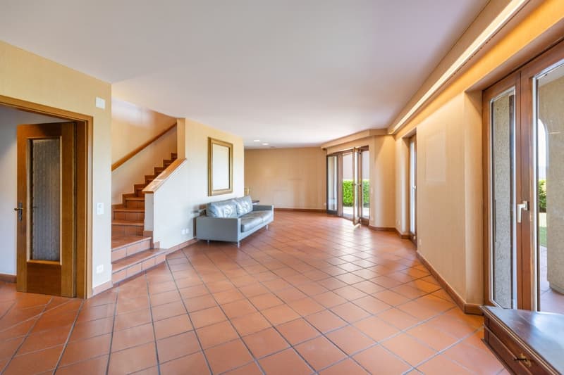 Elegantes Einfamilienhaus mit 6.5 Zimmern in Davesco-Soragno (5)