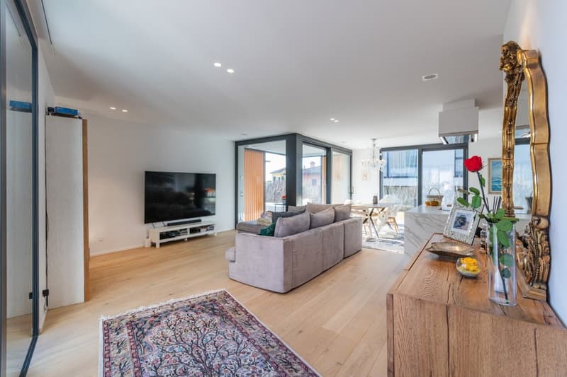 Splendido appartamento duplex di 4.5 locali di recente costruzione a Comano (1)
