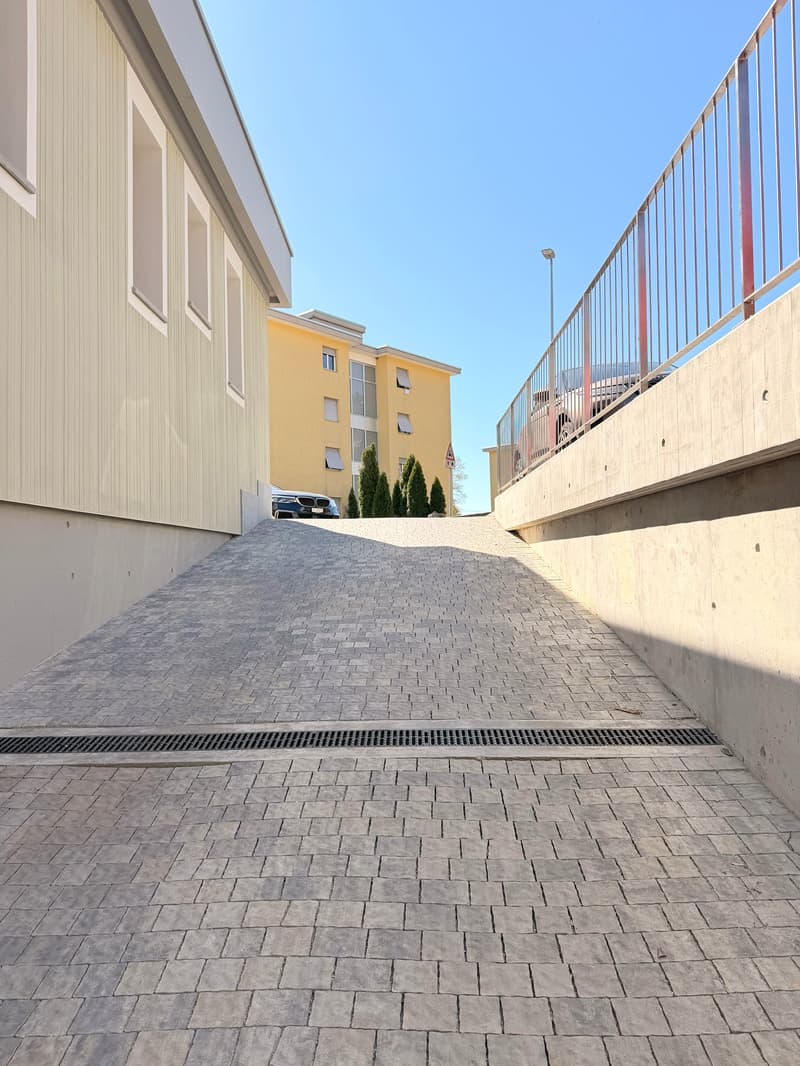 Affittasi posto auto coperto ad Agno (vicino alla stazione) (2)