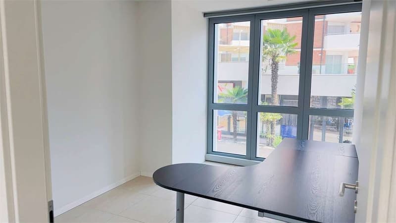 Office for rent in a very serviced area (5)
