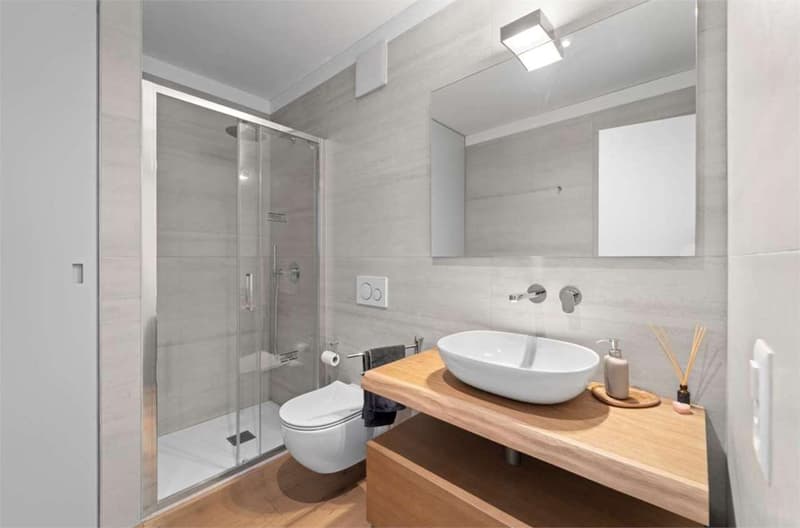 Votre Refuge de Design avec Vue sur le Lac: Lumière, Espace et Modernité (11)