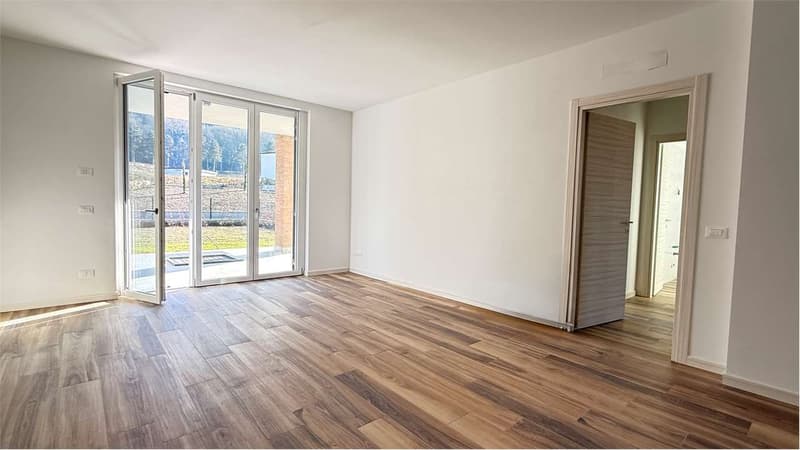Three-room apartment with garden and exclusive services (7)