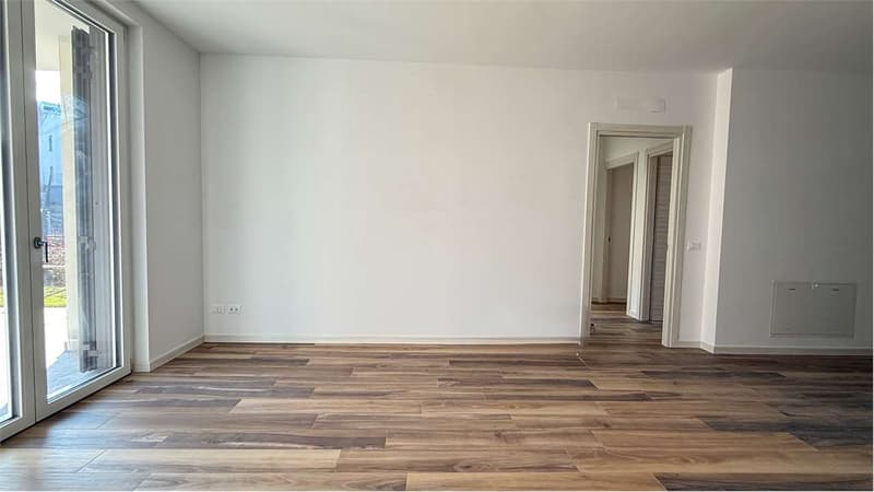 Three-room apartment with garden and exclusive services (6)