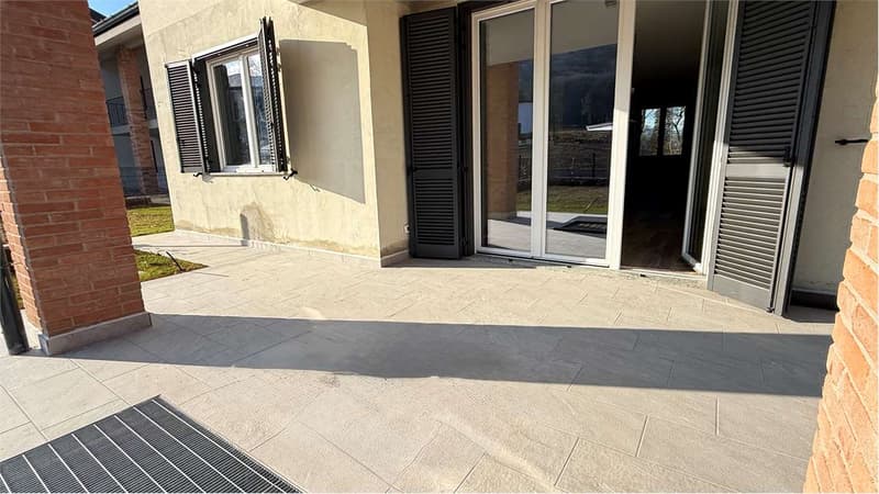 Three-room apartment with garden and exclusive services (2)