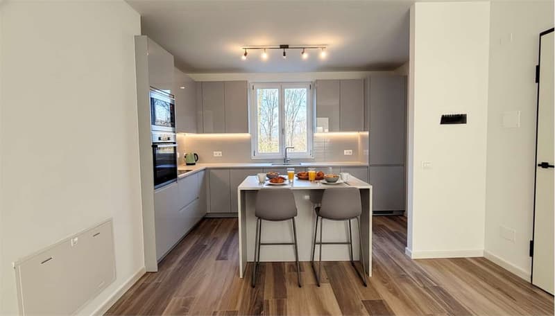Three-room apartment with garden and exclusive services (11)