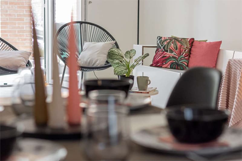 Nouvel appartement trois pièces avec jardin privé, piscine 150mq et garage 50mq (10)